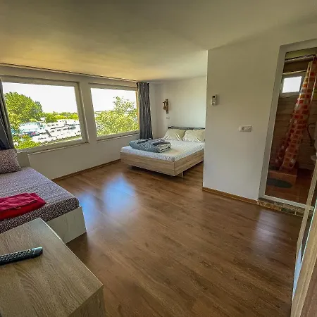 Guest house Alga