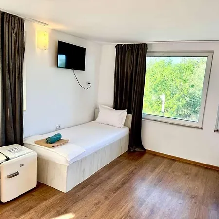 Guest house Alga 3*