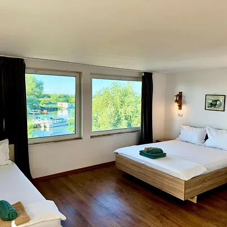 Guest house Alga 3*