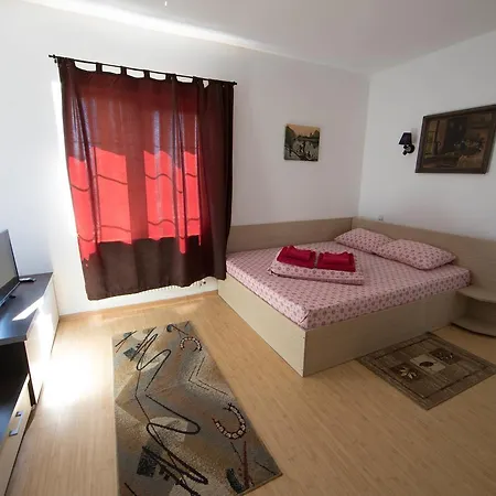 Alga Guest house 3*
